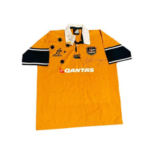 Load image into Gallery viewer, Jersey Australia World Cup Rugby 2003 Signed David Campese
