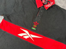 Load image into Gallery viewer, Polo Wales Rugby 2002/04 Reebok Vintage

