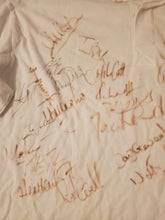 Load image into Gallery viewer, Jersey England Rugby Union 1991/92 Signed Vintage Cotton Traders
