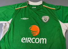 Load image into Gallery viewer, Jersey Ireland National Team 2004/06 home Umbro
