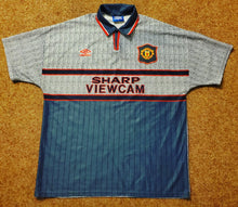 Load image into Gallery viewer, Rare Jersey Cantona Manchester United Vintage Umbro
