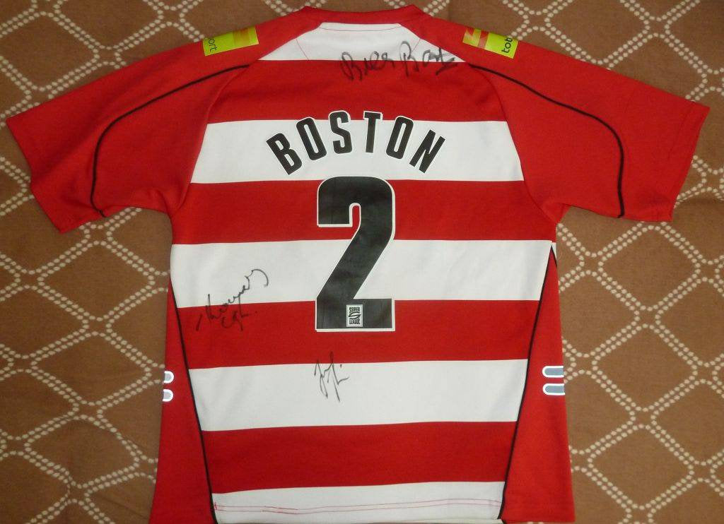 Jersey Wigan Warriors Rugby 2006 with signature Billy Boston