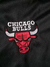Load image into Gallery viewer, Authentic Jacket Chicago Bulls NBA Pro Player vintage
