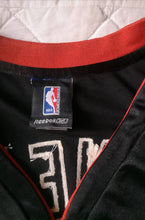 Load image into Gallery viewer, Authentic jersey Shaquille O&#39;Neal Miami Heat 2005-06 Reebok Player Version size 54 NBA

