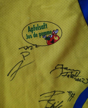 Load image into Gallery viewer, Vintage Jersey Hockey Davos with a authentic signatures of players
