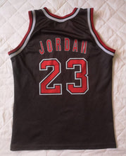 Load image into Gallery viewer, Authentic jersey Michael Jordan Chicago Bullls 1996 NBA Champion Vintage
