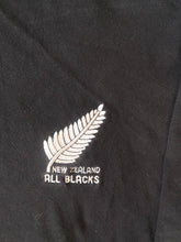 Load image into Gallery viewer, Rare Jersey New Zealand All Blacks Rugby 1990&#39;s Nuttalls Vintage
