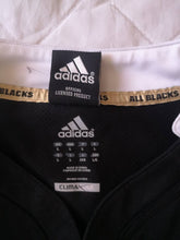 Load image into Gallery viewer, Authentic jersey New Zealand All Blacks Rugby 2011 Adidas
