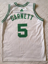 Load image into Gallery viewer, Authentic jersey Kevin Garnett Celtics 1990&#39;s Vintage Champion
