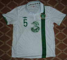 Load image into Gallery viewer, Authentic jersey Dunne Ireland 2012-2013 Away Umbro
