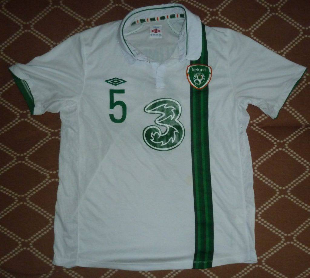 Authentic jersey Dunne Ireland 2012-2013 Away Umbro