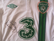 Load image into Gallery viewer, Authentic jersey Republic of Ireland 2012-2013 Away Umbro
