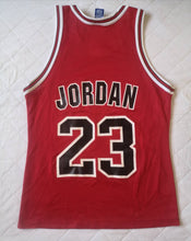 Load image into Gallery viewer, Authentic jersey Michael Jordan Chicago Bullls NBA vintage Champion
