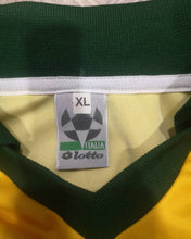 Load image into Gallery viewer, Jersey Fortuna Sittard 2001-2002 home Lotto with Autographs
