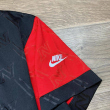 Load image into Gallery viewer, Vintage t-shirt Nike Premier Big Logo Swoosh
