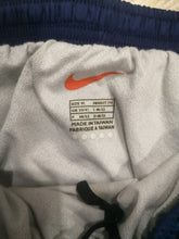 Load image into Gallery viewer, Vintage Shorts Nike
