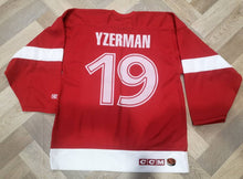Load image into Gallery viewer, Jersey Steve Yzerman #19 Detroit Red Wings NHL Vintage

