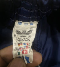 Load image into Gallery viewer, Vintage Shorts Adidas 1980&#39;s

