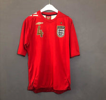 Load image into Gallery viewer, Jersey Gerrard #4 England 2006-2008 home Vintage
