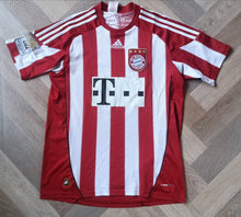 Load image into Gallery viewer, Jersey Van Bommel #17 Bayern Munich 2009-2010 home
